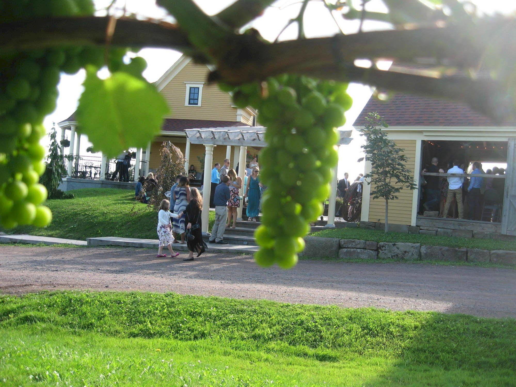 Magnetic Hill Winery Hotell Moncton Eksteriør bilde